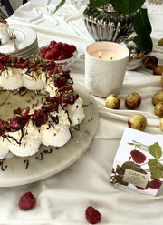 Your Christmas Table Needs This Pavlova Wreath